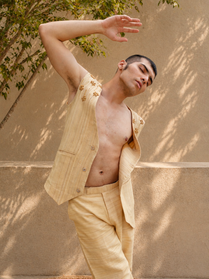 Ryder Handwoven Eri-Geecha Silk Vest | Jhultaru