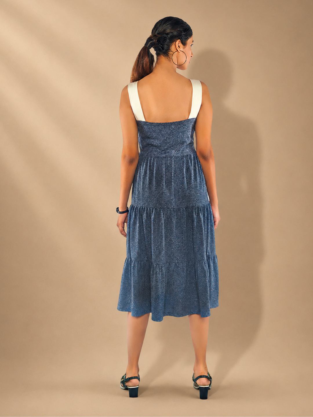 Aeris Grey Recycled Polyester & Hemp Tiered Midi Dress | Jhultaru